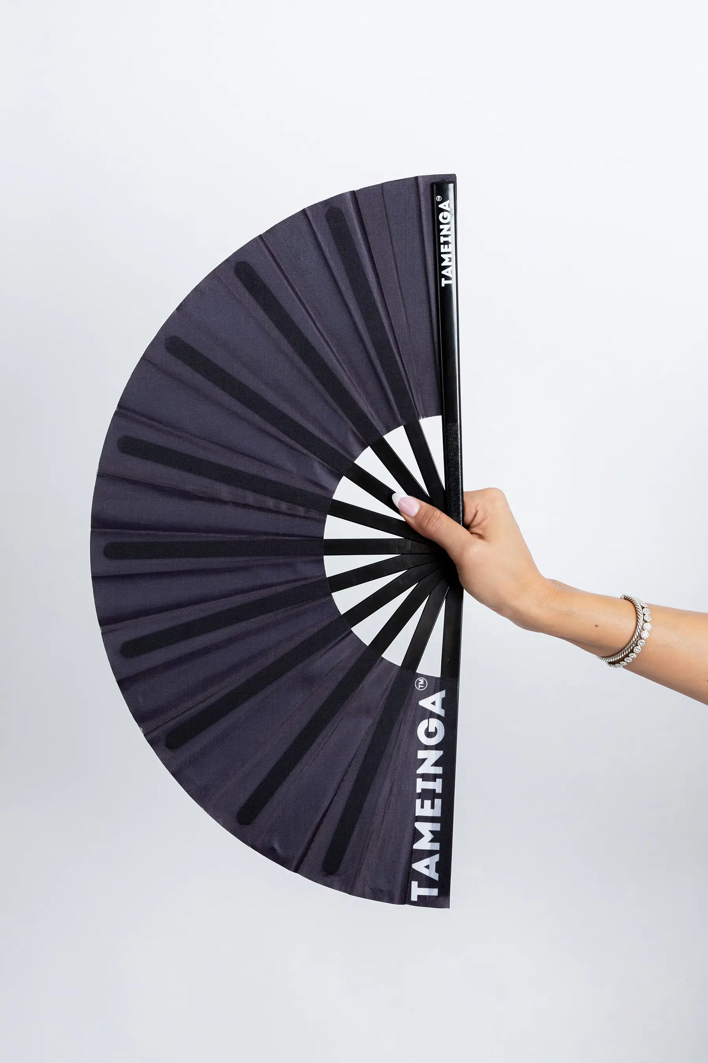 TAMEINGA™ Confidence Kit: 1 Hat + 1 Fan